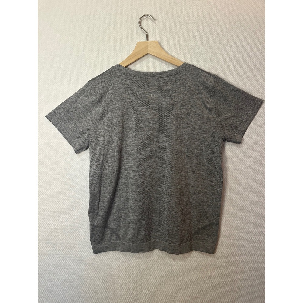 Lululemon Swiftly Tech Short Sleeve Crew Heathered Gray Athletic Top Womens - Picture 2 of 4